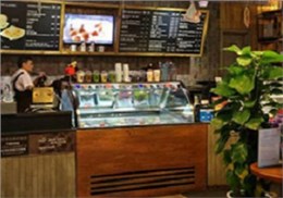冷饮店通过空间加香让顾客感受凉爽的夏季